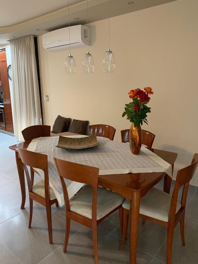 Aretousa - Center Luxury Suites 1 Néa Péramos Buitenkant foto
