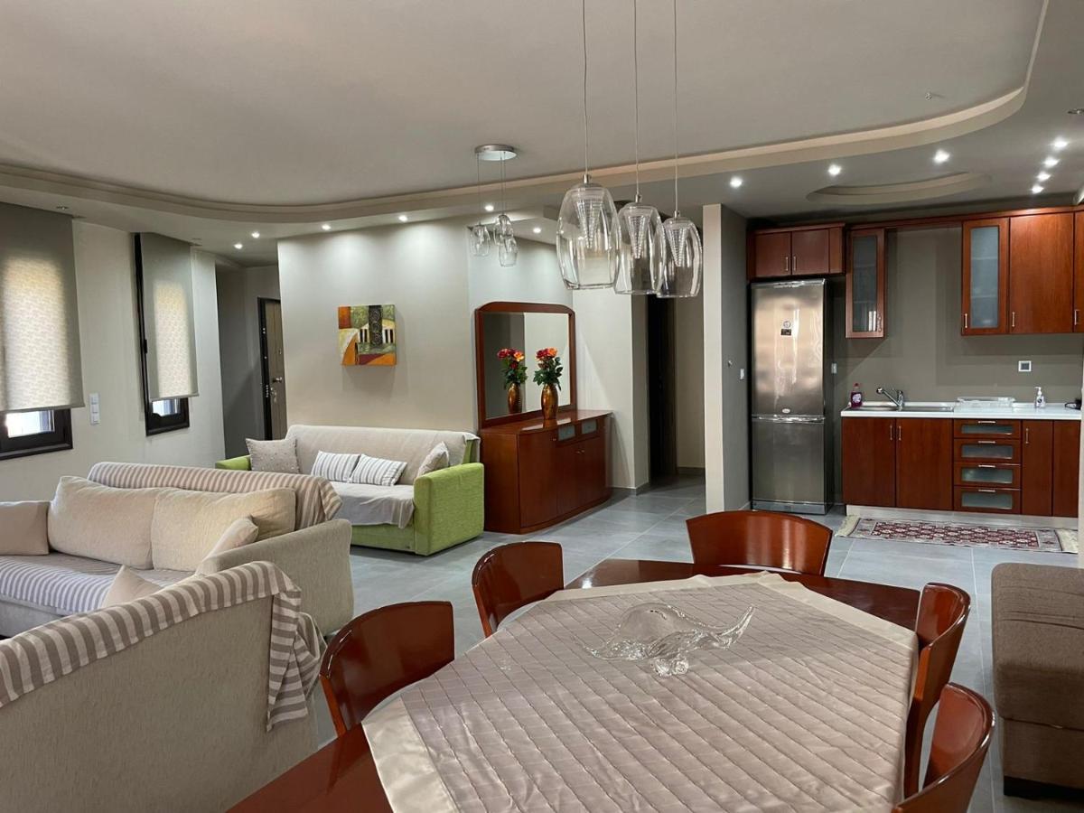 Aretousa - Center Luxury Suites 1 Néa Péramos Buitenkant foto